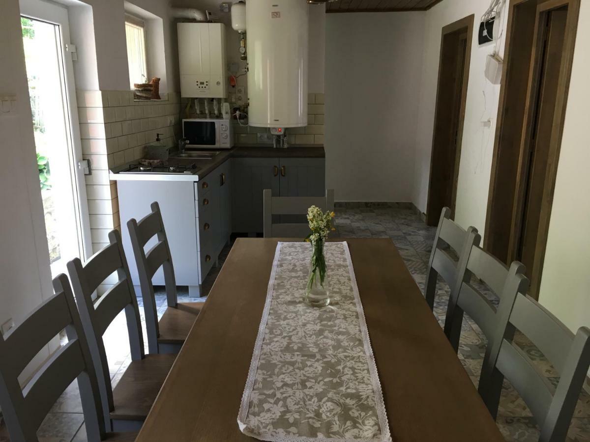 Casa Karola Haz Bed & Breakfast BaileTusnad Eksteriør bilde