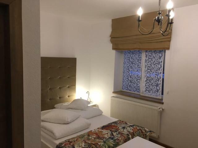 Casa Karola Haz Bed & Breakfast BaileTusnad Eksteriør bilde