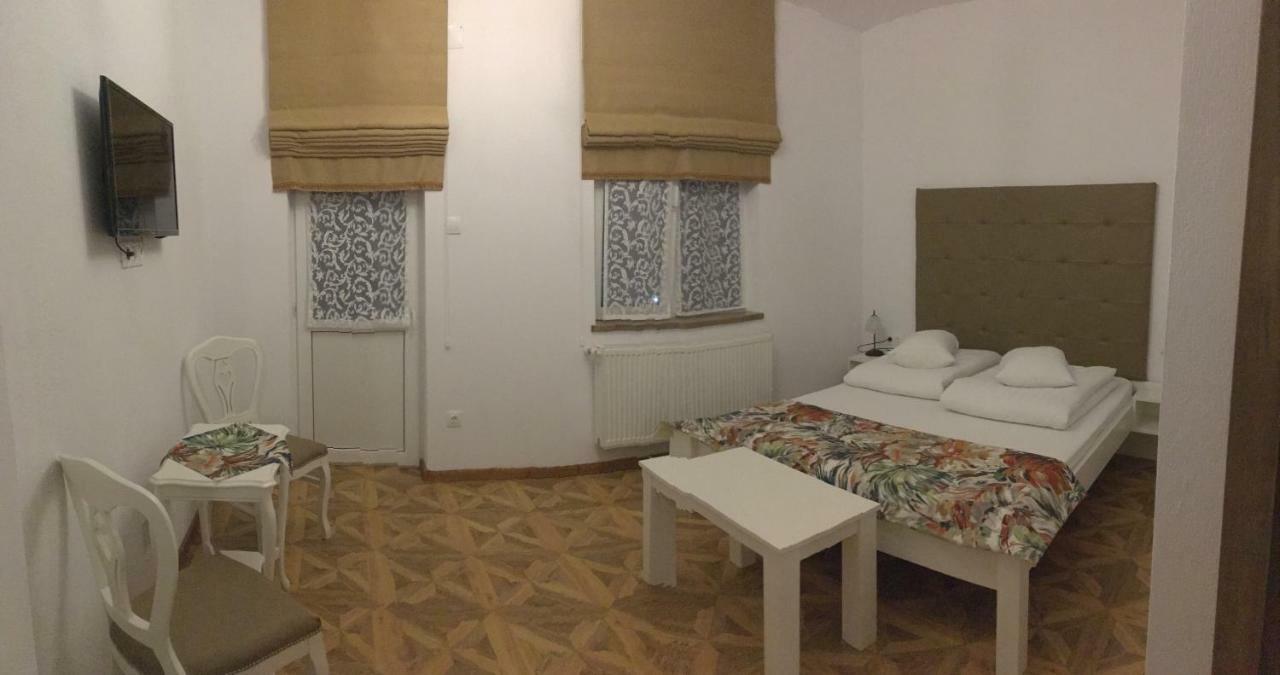 Casa Karola Haz Bed & Breakfast BaileTusnad Eksteriør bilde