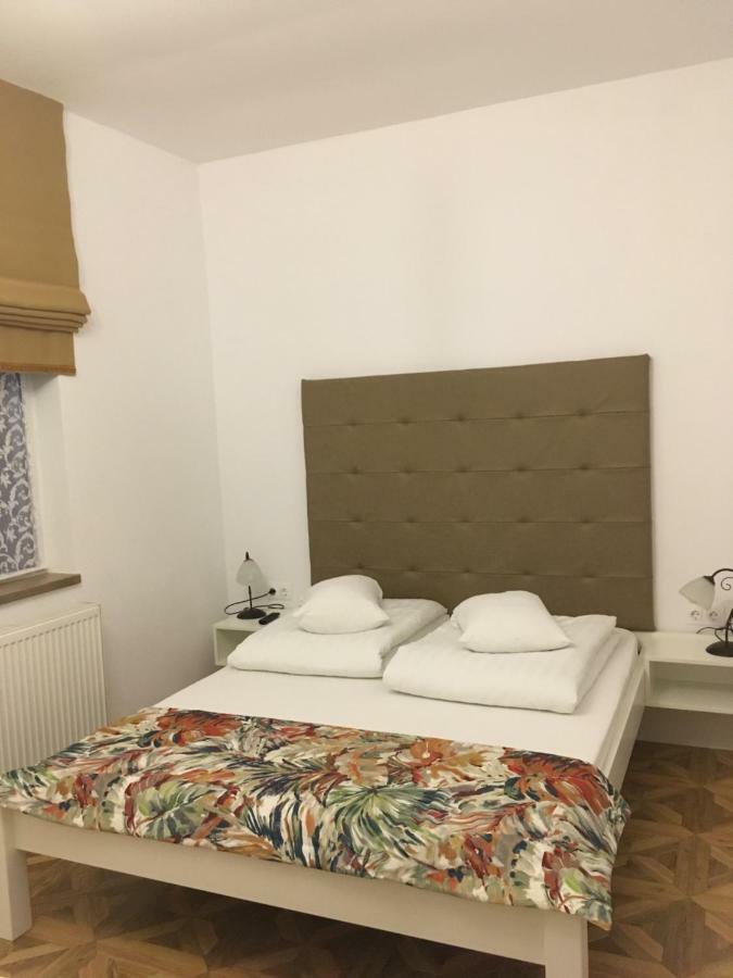 Casa Karola Haz Bed & Breakfast BaileTusnad Eksteriør bilde